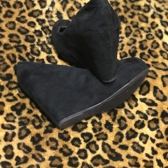 Black Wedges - Picture 8 of 8
